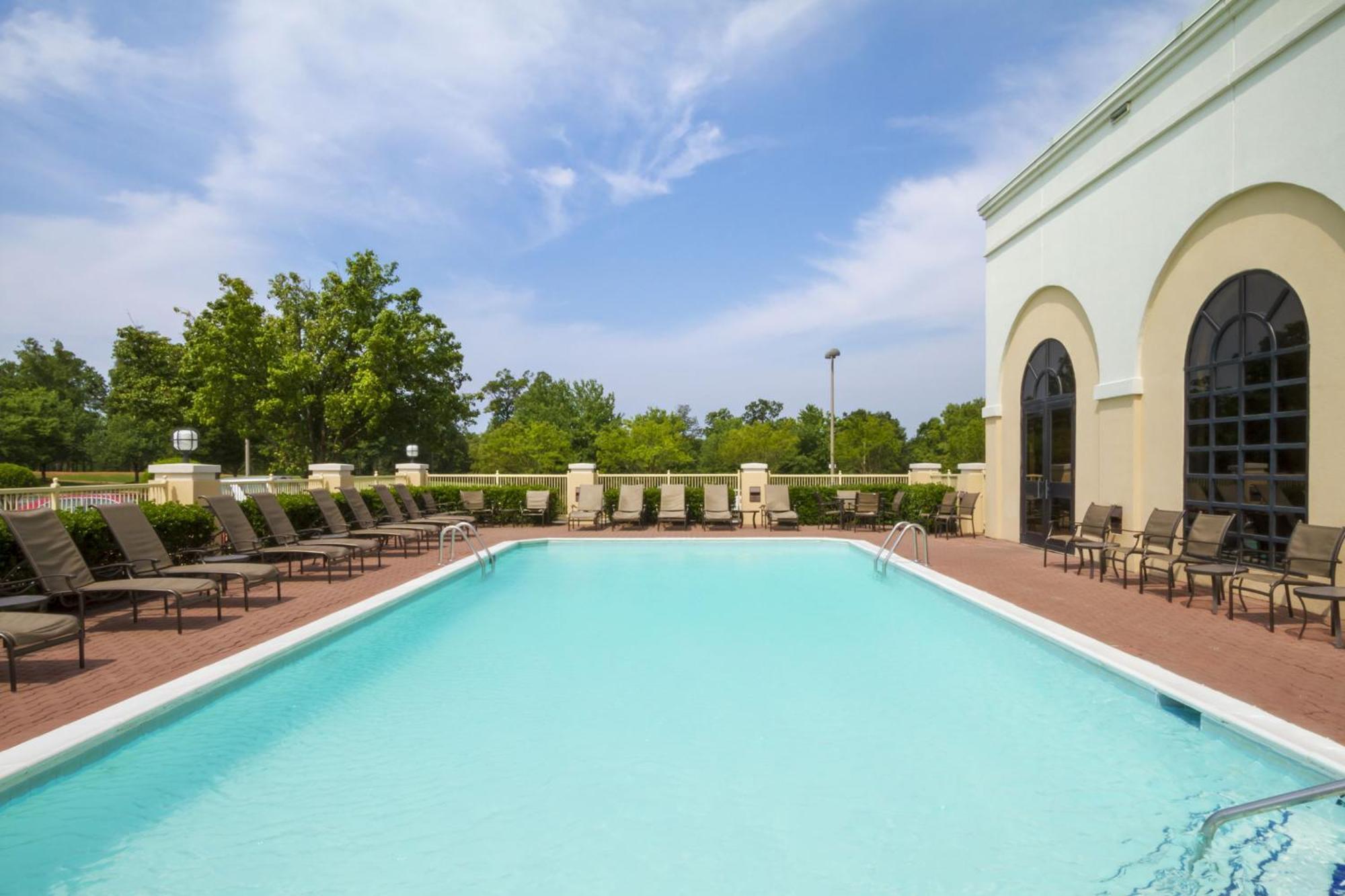 Embassy Suites Greenville Golf Resort & Conference Center מראה חיצוני תמונה